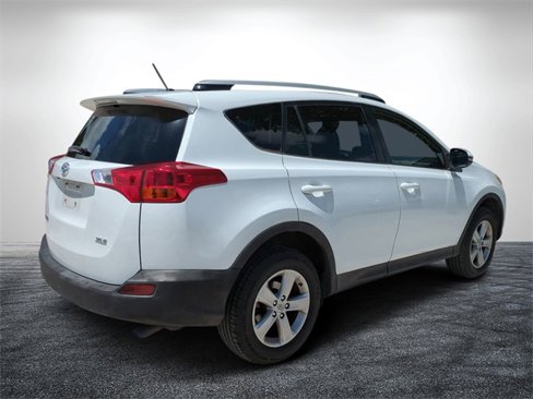 Used 2013 Toyota RAV4 XLE image 3