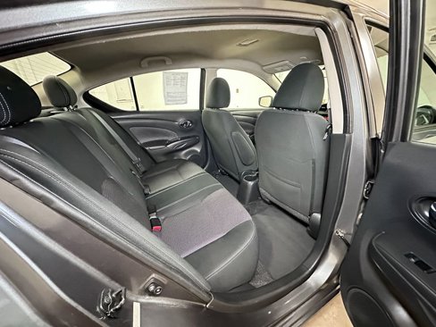 Used 2018 Nissan Versa SV image 25