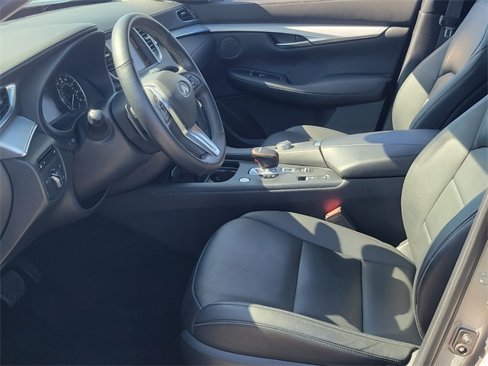 Used 2021 INFINITI QX50 Essential image 5