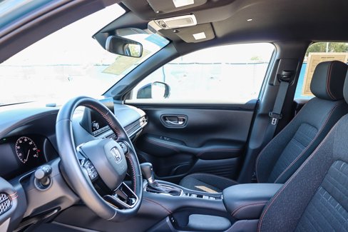 Certified 2025 Honda HR-V Sport image 18