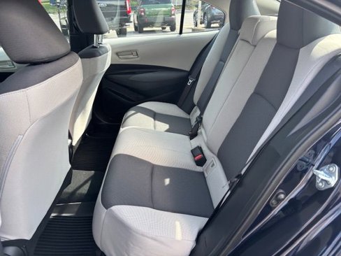 Used 2025 Toyota Corolla LE image 19