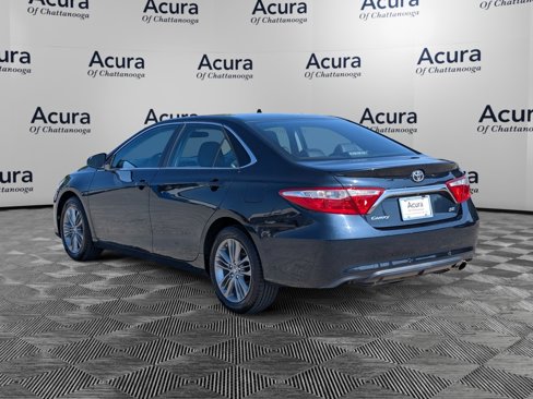 Used 2017 Toyota Camry SE image 5