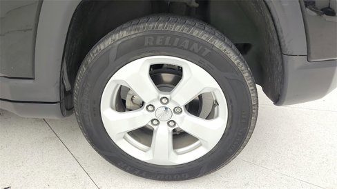 Used 2020 Jeep Compass Latitude image 27