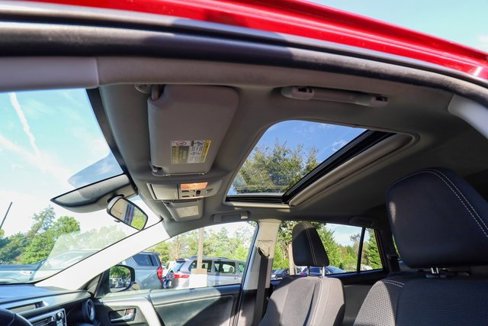 Used 2018 Toyota RAV4 XLE image 34