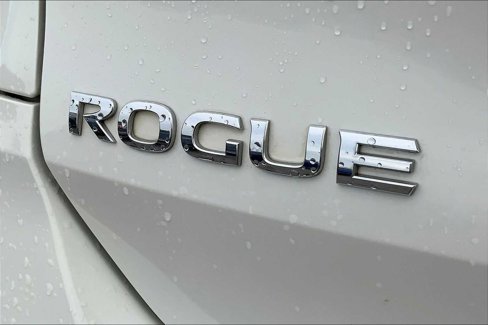 Used 2018 Nissan Rogue SV image 30