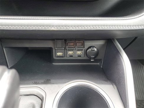 Used 2021 Toyota Highlander XLE image 31