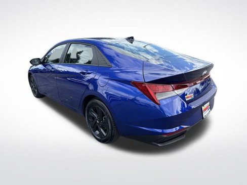 Certified 2023 Hyundai Elantra Blue image 3