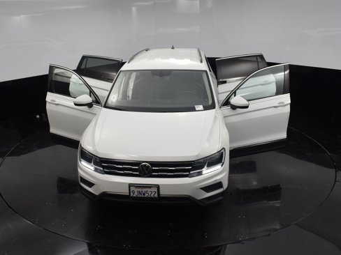 Used 2021 Volkswagen Tiguan SEL image 35