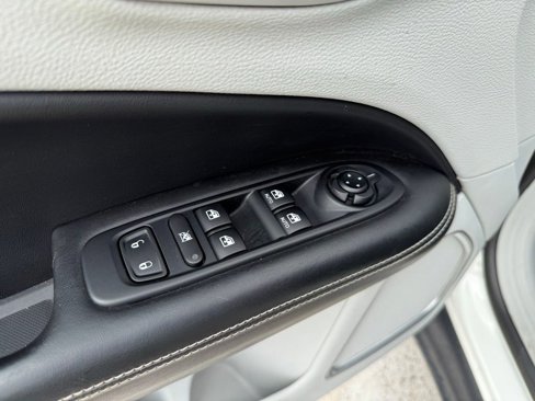 Used 2017 Jeep Compass Latitude image 12