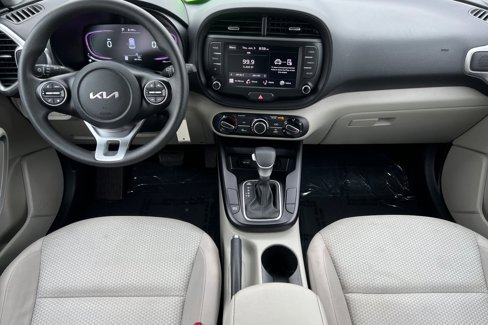 Used 2023 Kia Soul LX image 10