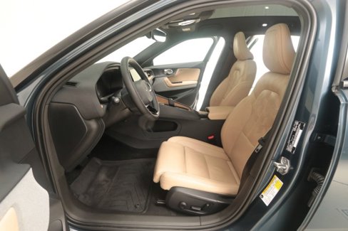 Used 2022 Polestar Polestar 2 w/ Plus Package image 35