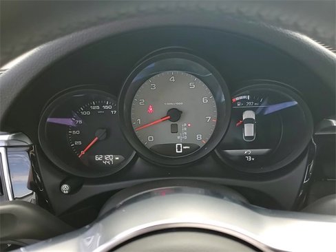 Used 2018 Porsche Macan S image 16