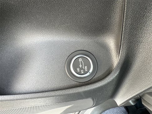 New 2025 Buick Envista Avenir image 18