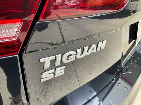 Used 2018 Volkswagen Tiguan SE image 10
