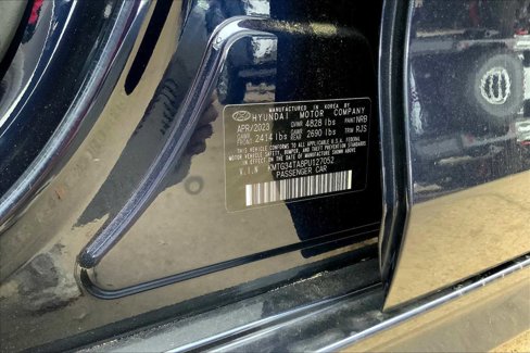 Used 2023 Genesis G70 2.0T image 34