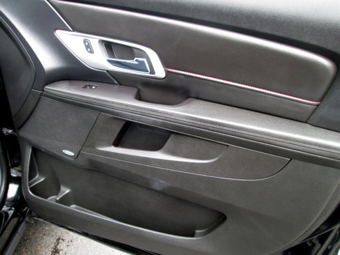 Used 2017 GMC Terrain SLE w/ Technology Package image 21