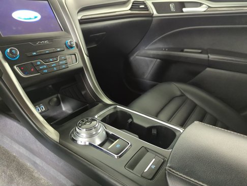 Used 2019 Ford Fusion SEL image 19