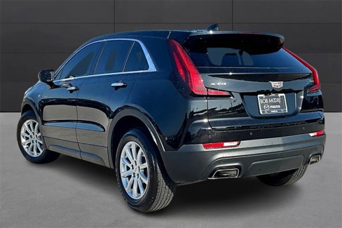 Used 2020 Cadillac XT4 Luxury w/ Cold Weather Package image 12