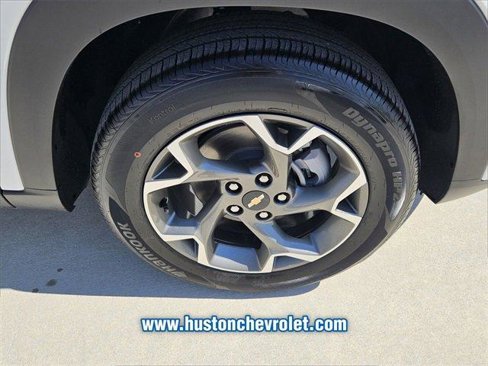 New 2025 Chevrolet Trax LT w/ Driver Confidence Package image 16