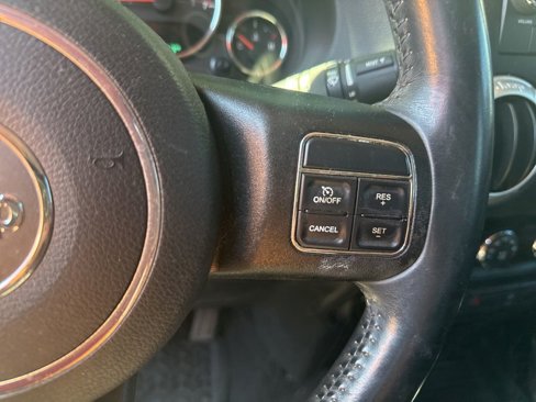 Used 2015 Jeep Wrangler Unlimited Sahara w/ Connectivity Group image 18
