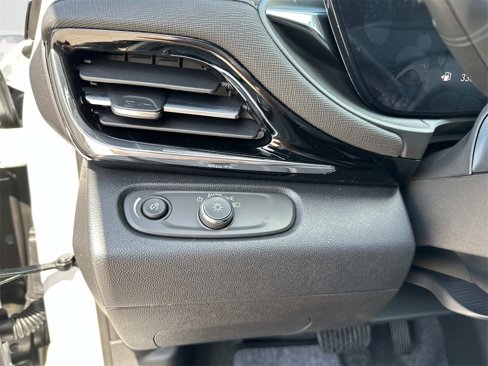 New 2025 Buick Envista Avenir image 29