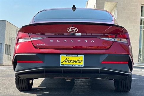 Certified 2025 Hyundai Elantra Sport image 5