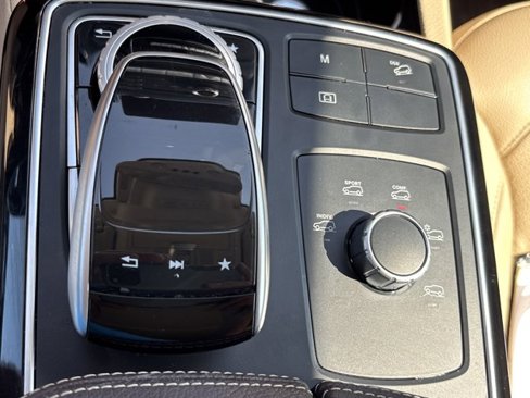 Used 2018 Mercedes-Benz GLE 350 4MATIC image 39