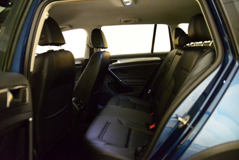 Used 2019 Volkswagen Golf Alltrack S image 11