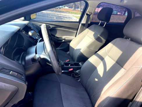 Used 2018 Ford Focus S image 27