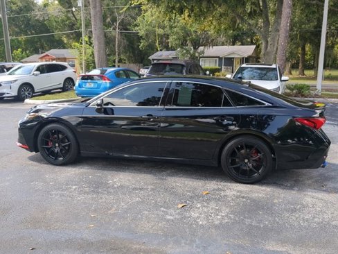 Used 2019 Toyota Avalon XLE image 6