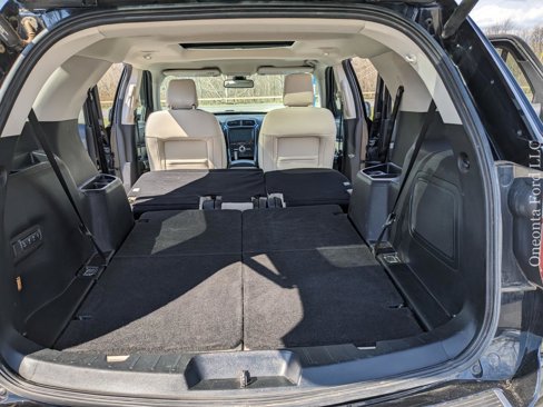 Used 2018 Ford Explorer Platinum image 12