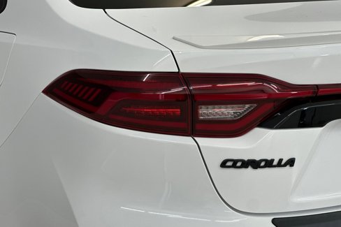 Used 2022 Toyota Corolla SE image 13