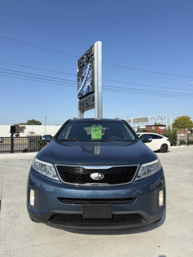 Used 2015 Kia Sorento LX image 2