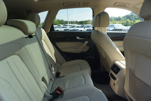 Used 2018 Audi Q5 2.0T Premium Plus w/ Premium Plus Package image 58