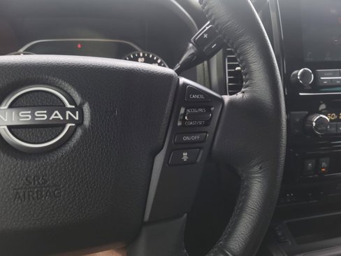Used 2023 Nissan Titan SV w/ SV Convenience Package image 14