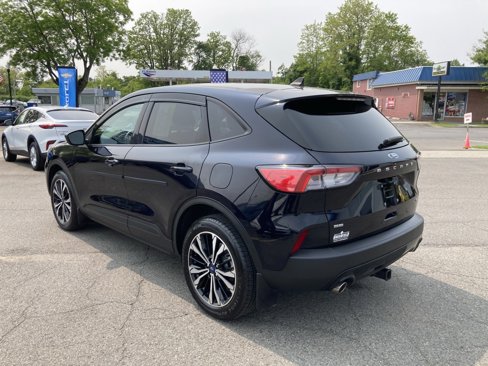Used 2021 Ford Escape SE w/ SE Sport Appearance Package image 5