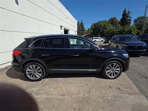 Used 2017 Lincoln MKX Reserve w/ Lincoln MKX Climate Package image 9