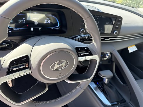 New 2025 Hyundai Elantra Sport image 8