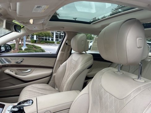 Used 2018 Mercedes-Benz S 560 Sedan image 13