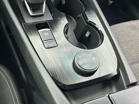 Used 2023 Nissan Rogue SV image 45