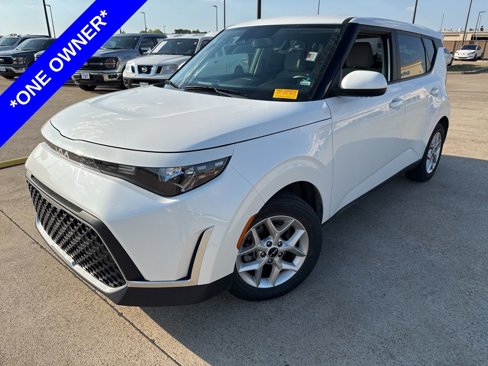 Used 2023 Kia Soul LX w/ Option Group 015 image 1