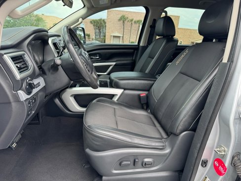 Used 2017 Nissan Titan PRO-4X image 13