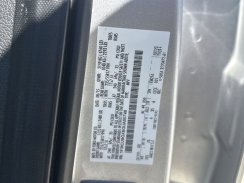 Used 2016 Ford Escape SE w/ SE Cold Weather Package image 23