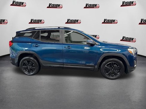 Used 2021 GMC Terrain SLE w/ Driver Convenience Package image 4