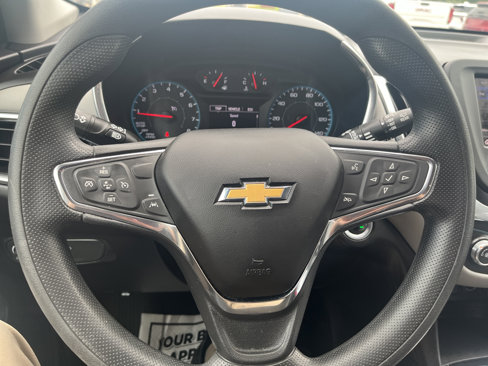 Used 2020 Chevrolet Equinox LS w/ LS Convenience Package image 17