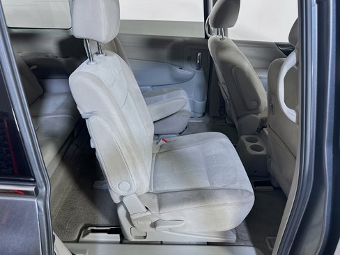 Used 2016 Nissan Quest SV image 11