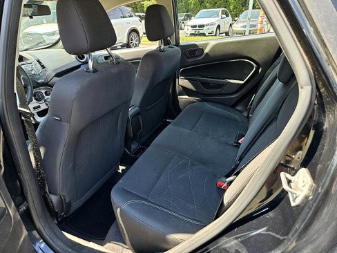 Used 2019 Ford Fiesta SE image 8