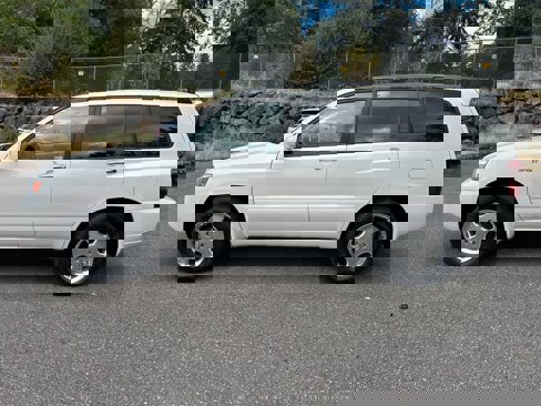 Used 2006 Toyota Highlander Sport image 2