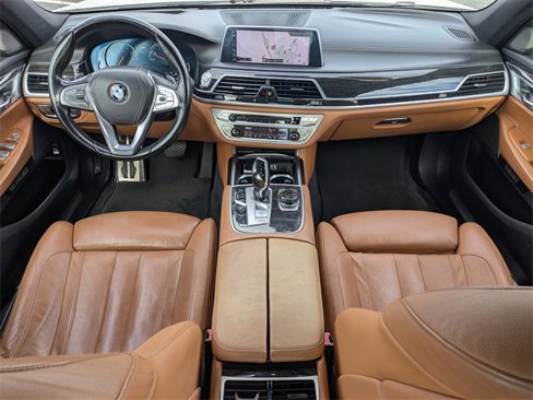 Used 2017 BMW 740i image 15