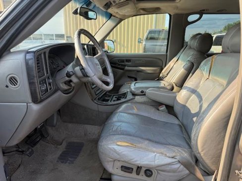 Used 2001 GMC Yukon XL Denali image 7